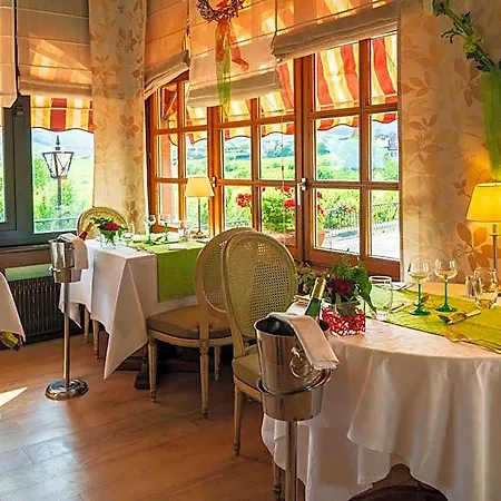 Hotel Munsch Restaurant & Wellness, Colmar Nord - Haut-Koenigsbourg 3* Saint-Hippolyte (Haut-Rhin)
