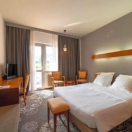 Hotel Munsch Restaurant & Wellness, Colmar Nord - Haut-Koenigsbourg 3* Saint-Hippolyte (Haut-Rhin)